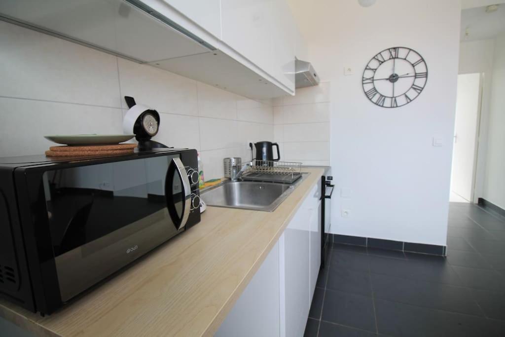 Escale-Marne Fr - 102 - Free Parking - Free Luggage Storage - All Equipped - Linen Included - Washing Machine - 10Mn Walk Metro 8 - Rer A - Panoramic View - From 1 To 4 Guests Maisons-Alfort Bagian luar foto